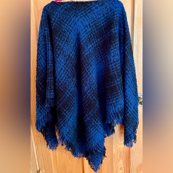 Chaps Blue Knit Poncho with Fringe Serape Boho Chic Hippy Hippie Cozy Casual - Picture 12 of 17